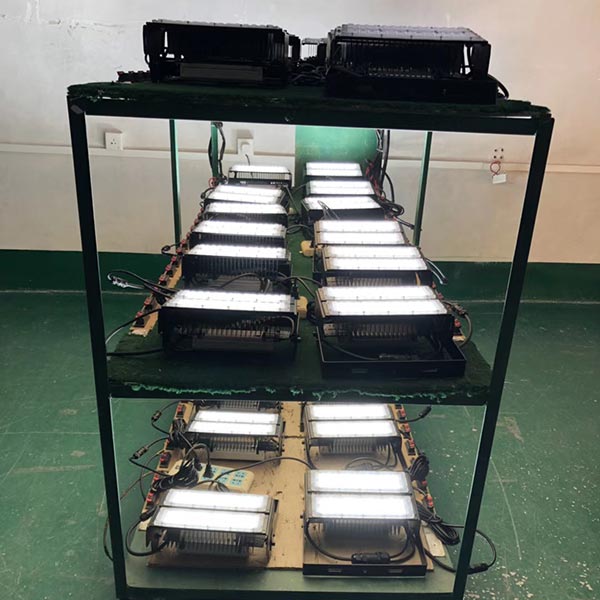 High Lumen 100W Parking Lot High Mast LED Flood Light