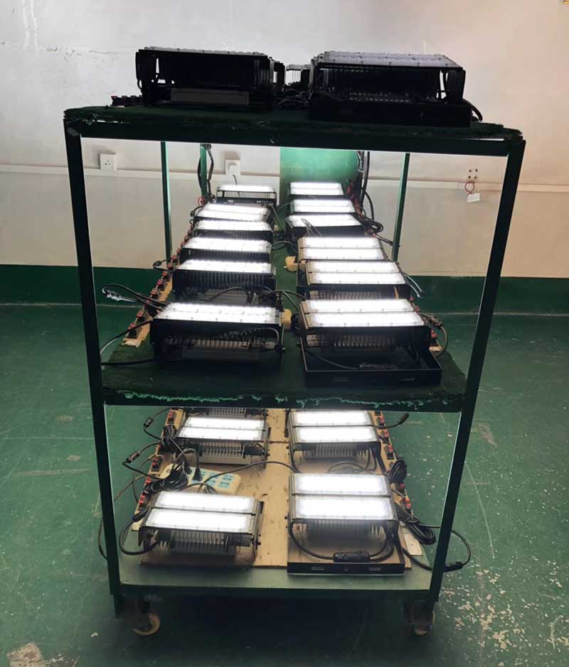 High Lumen 100W Parking Lot High Mast LED Flood Light