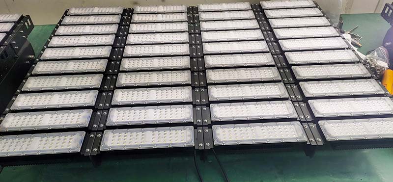 2000W Extremely Bright High Mast LED Flood Light Supplier
